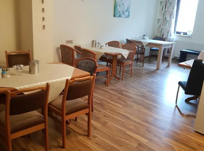 Hotell Zur Altstadt 3*